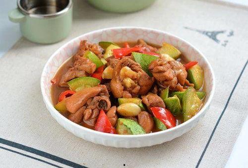 白瓜与鸡肉怎么吃,清爽滋补两相宜 第2张 白瓜与鸡肉怎么吃,清爽滋补两相宜 第2张